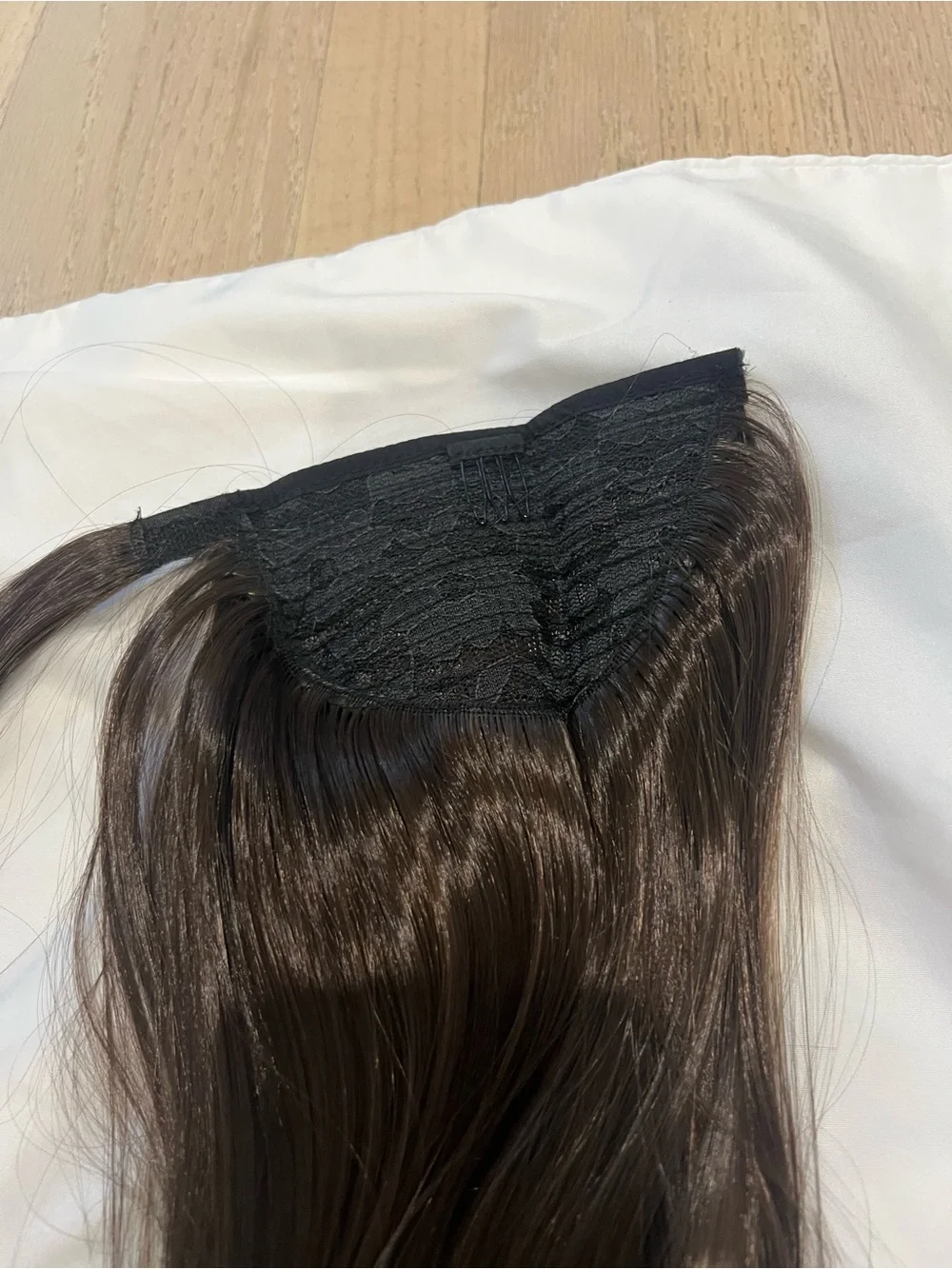 BELLAMI Black Clip-In Ponytail Extension